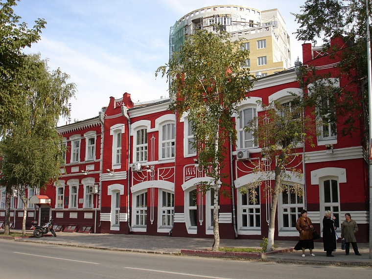 Здание бывшего ремесленного училища, в котором размещалась школа №6