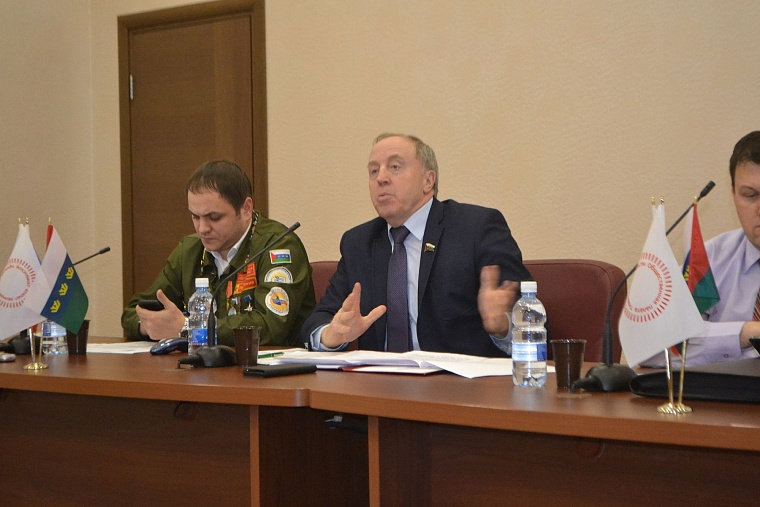 Тюменские стройотряды три года бьются за оплату своего труда