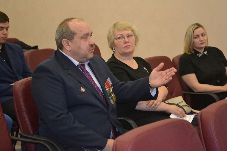 Тюменские стройотряды три года бьются за оплату своего труда