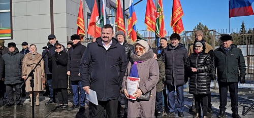 Из Тюмени на СВО отправили 38 единиц техники с гуманитарным грузом