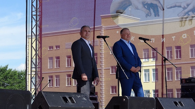 «Чтобы идеи стали проектами»: в Тюмени торжественно открылся форум «Утро»