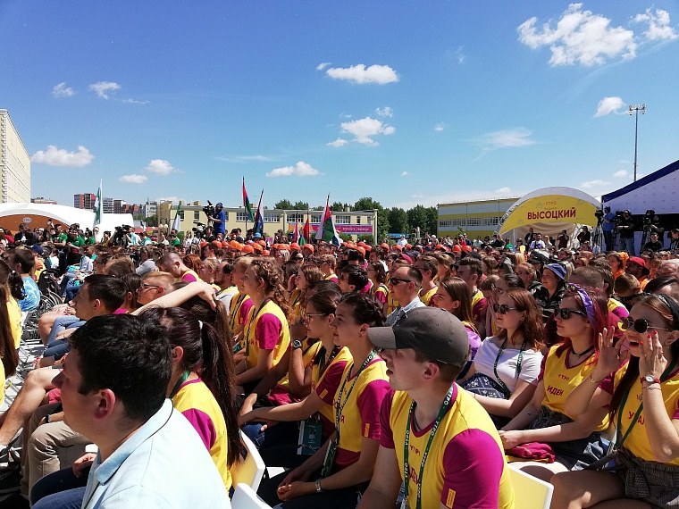 «Чтобы идеи стали проектами»: в Тюмени торжественно открылся форум «Утро»