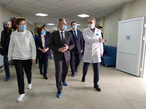 Александр Моор: поликлинику в Каскаре построят до конца 2022 года