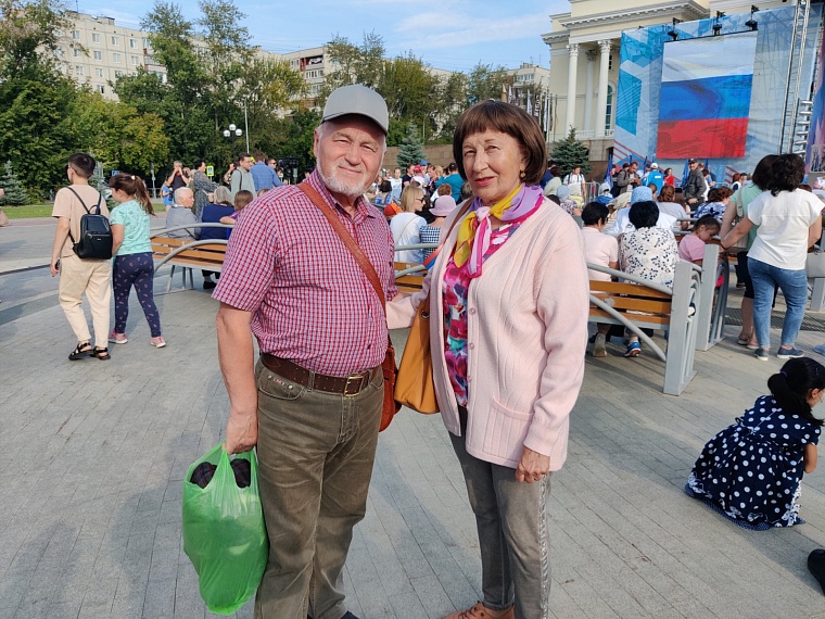 В Тюмени проходит праздничный концерт в честь дня Российского флага