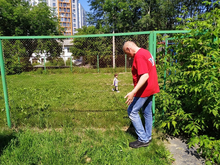 Убиться можно. Почти половина проверенных в Тюмени детских площадок травмоопасны