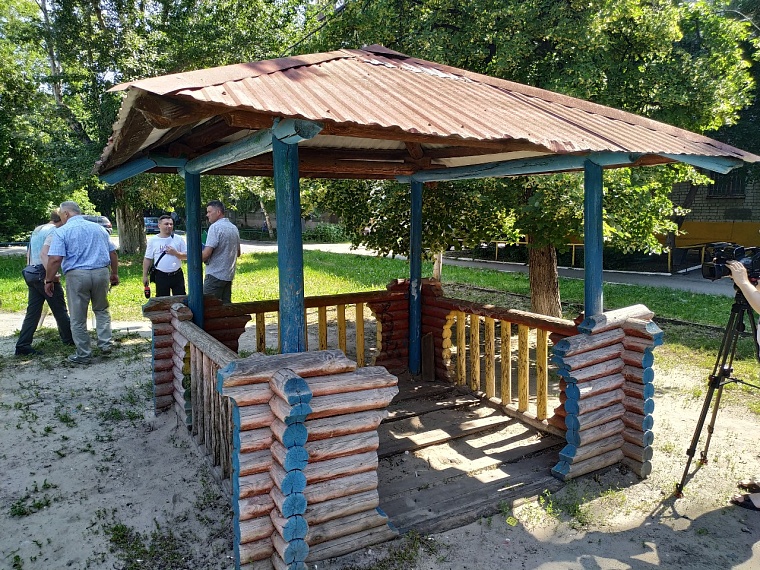 Убиться можно. Почти половина проверенных в Тюмени детских площадок травмоопасны