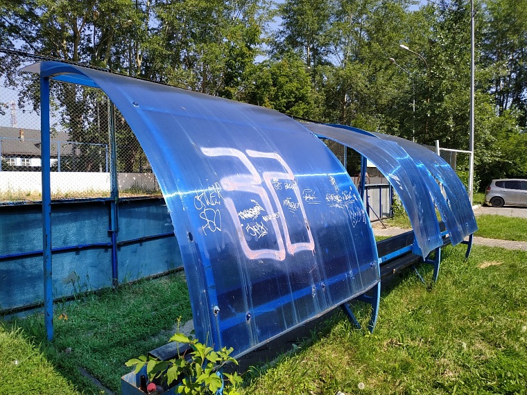 Убиться можно. Почти половина проверенных в Тюмени детских площадок травмоопасны