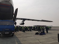 В Тюмень прибыл самолет МЧС со 100 пожарными на борту