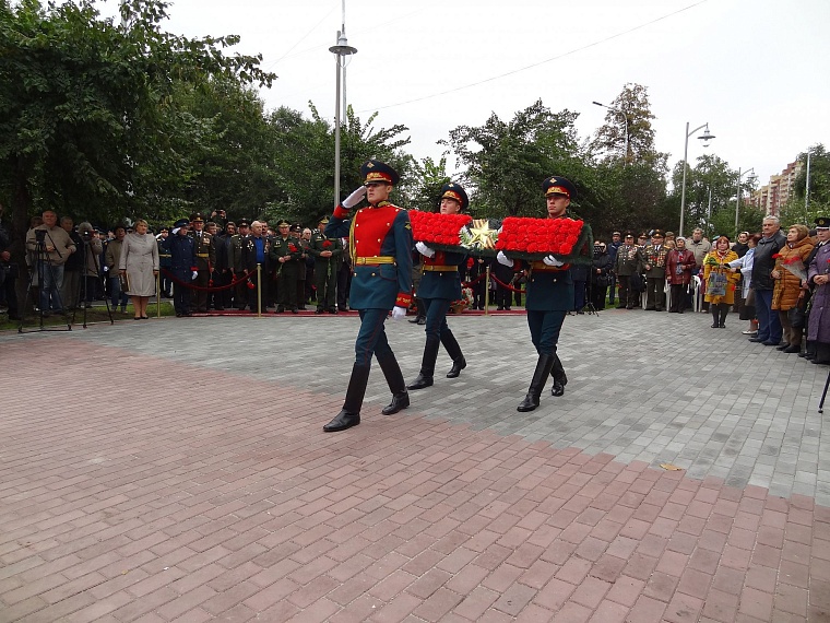 В Тюмени открыли памятник Герою Советского Союза Дмитрию Карбышеву