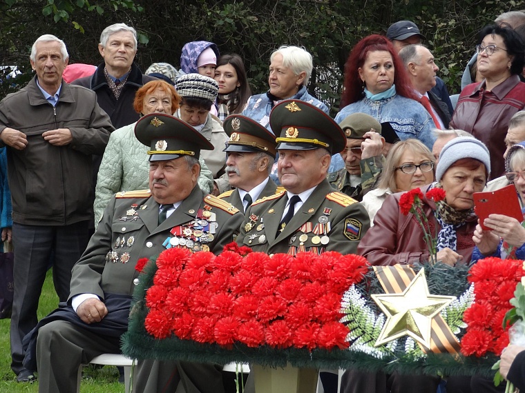 В Тюмени открыли памятник Герою Советского Союза Дмитрию Карбышеву