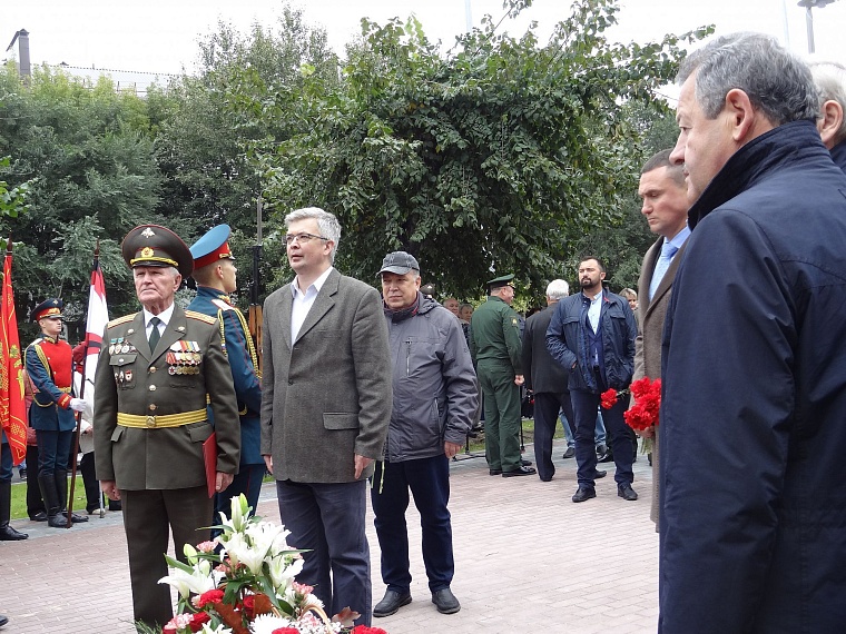 В Тюмени открыли памятник Герою Советского Союза Дмитрию Карбышеву