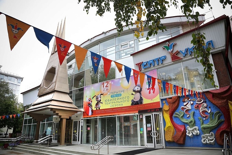 Афиша на уик-энд: обмен книгами, выставка овчарок и йога в парке