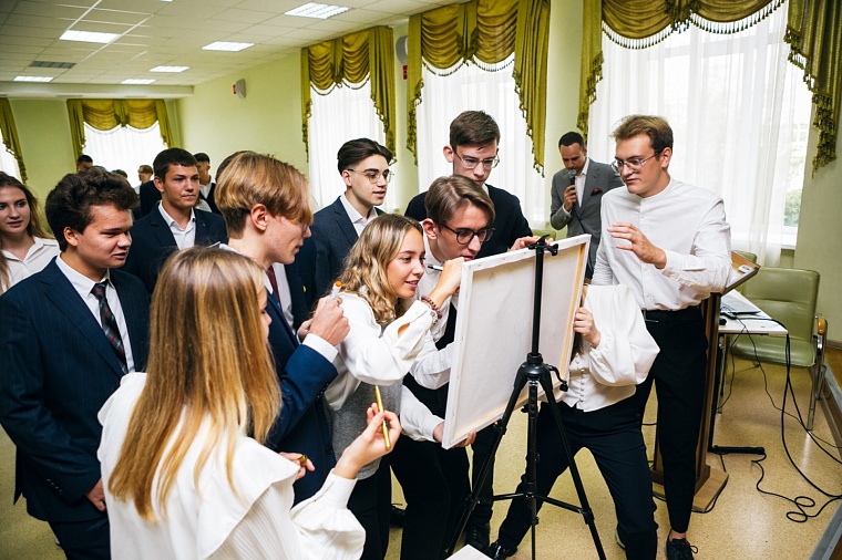 Чему научат в школе. В Тюмени специализированные «Роснефть-классы» подготовят будущих нефтегазовых специалистов