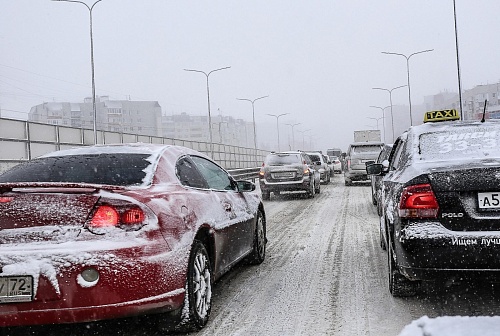 В Тюменской области 12 февраля прогнозируется снег, метель и сильный ветер