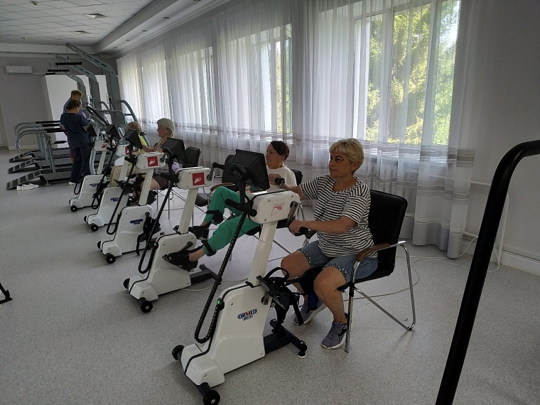 В тюменском "Градостроителе" пациентов ставят на ноги с помощью антигравитации