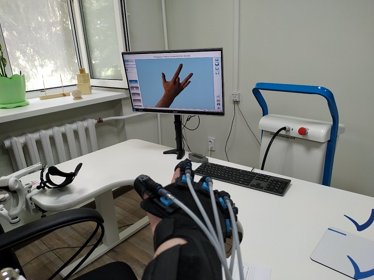 В тюменском "Градостроителе" пациентов ставят на ноги с помощью антигравитации