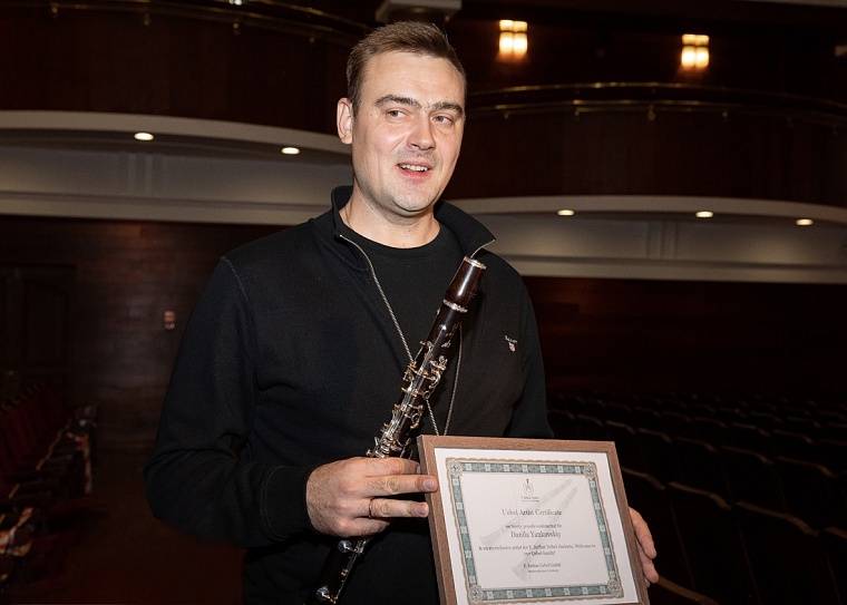 Тюменскому музыканту вручили лучший в мире кларнет