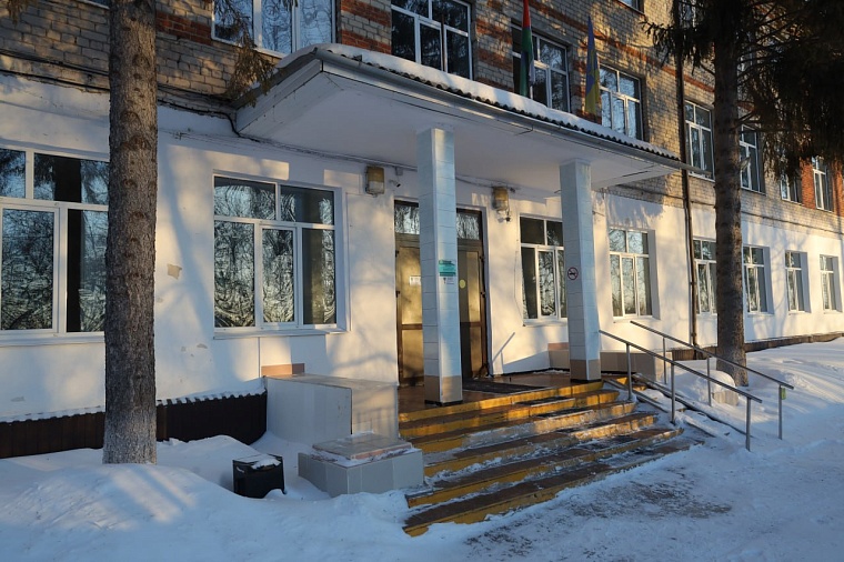 Александр Моор подписал распоряжение о выделении средств на ремонт интерната в Ишиме и школы в Тюмени