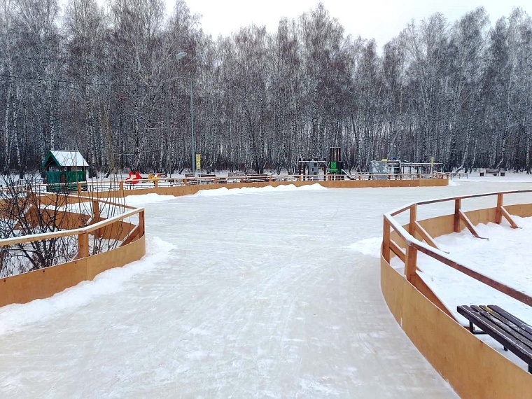 Каток в Гилевской роще. Фото: группа ВК 