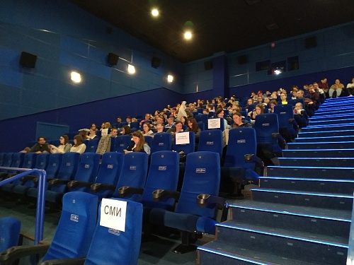 "Мы просто шутим": тюменские школьники открыто рассказали о буллинге