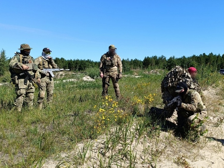 Орк проводит занятие по тактической подготовке курсантов НВП 