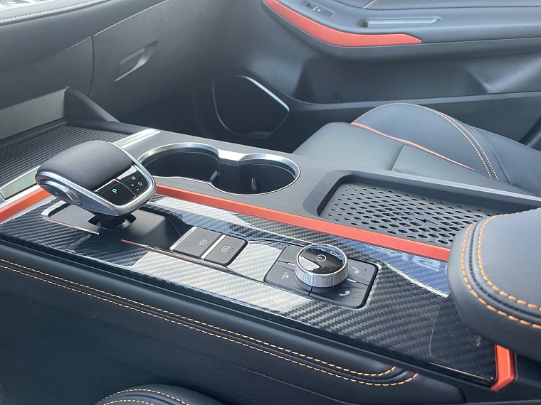 В «Автоград» поступил новый седан OMODA S5 GT