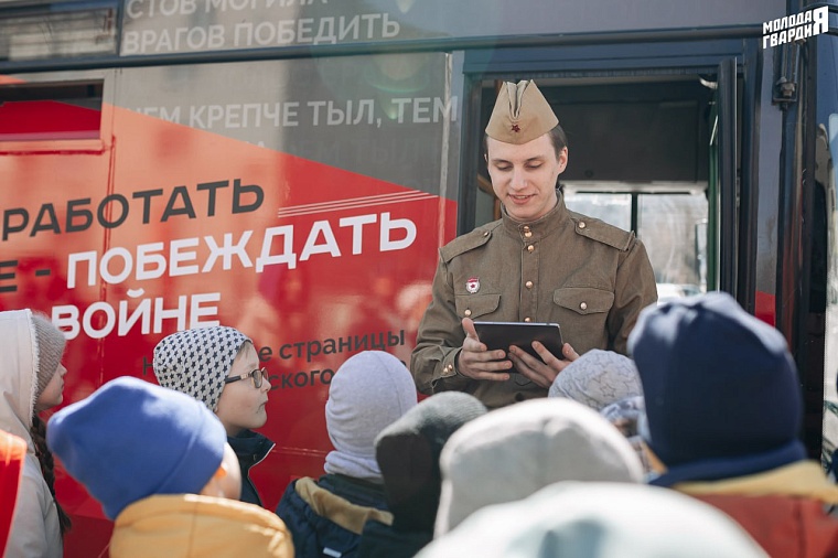 В Тюмени стартовали экскурсии "Автобуса памяти"