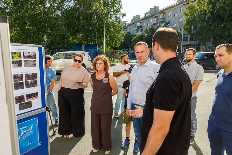 На улице Широтной в Тюмени благоустройство дворов идет с опережением графика