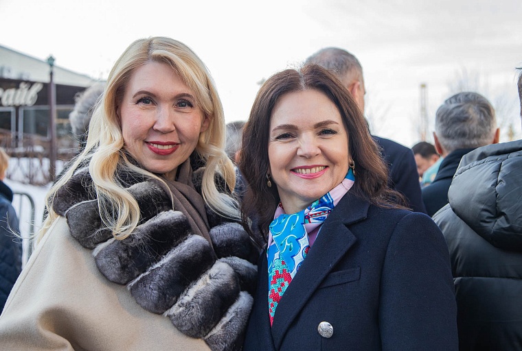 Крым – наш. В Тюмени прошел форум-концерт, посвященный 10-летию воссоединения. Фоторепортаж