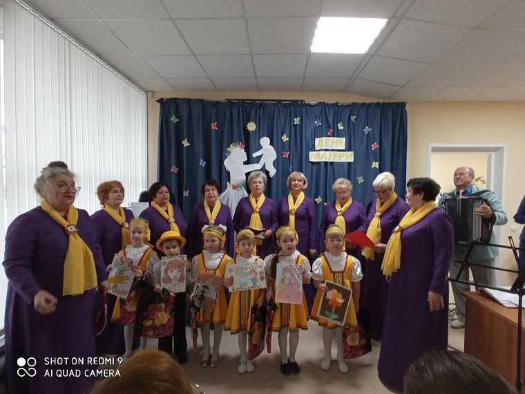 Ансамбль "Любавушка" в Восточном округе Тюмени 13 лет бережно хранит традиции русского народа