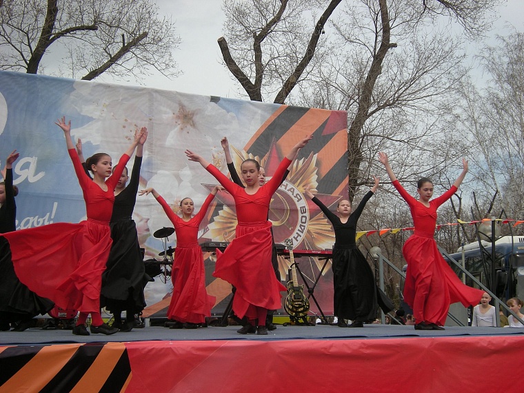 В Комсомольском сквере вспоминали тех, кто ковал Победу на фронте и в тылу