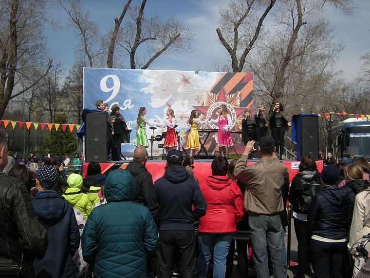 В Комсомольском сквере вспоминали тех, кто ковал Победу на фронте и в тылу