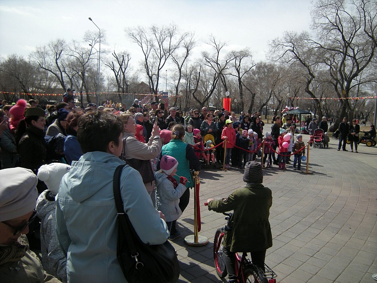 В Комсомольском сквере вспоминали тех, кто ковал Победу на фронте и в тылу