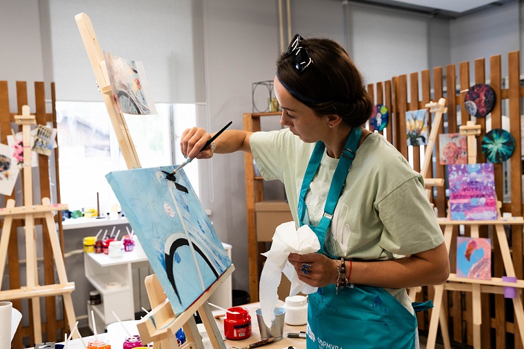 Рисуют все! Мастер-класс для преподавателей живописи прошел в Тобольске