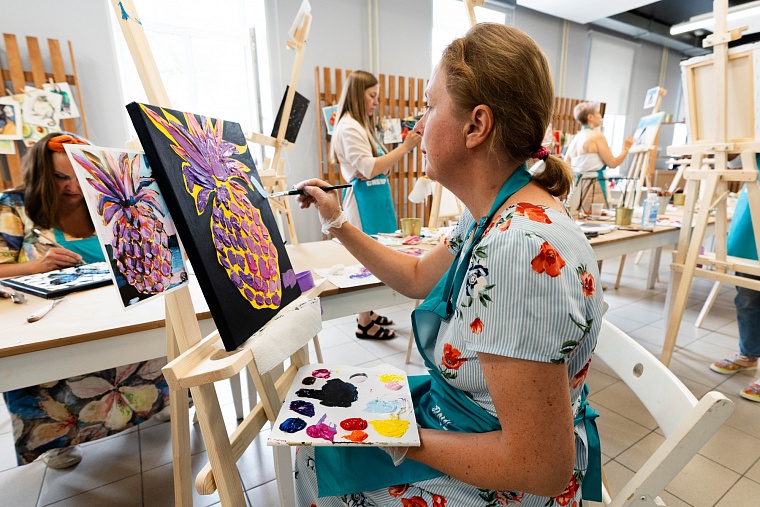 Рисуют все! Мастер-класс для преподавателей живописи прошел в Тобольске