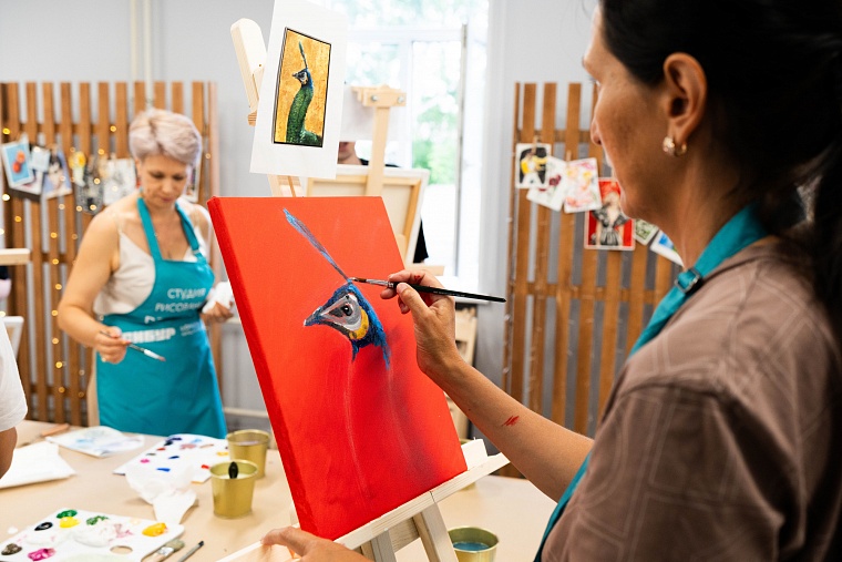 Рисуют все! Мастер-класс для преподавателей живописи прошел в Тобольске