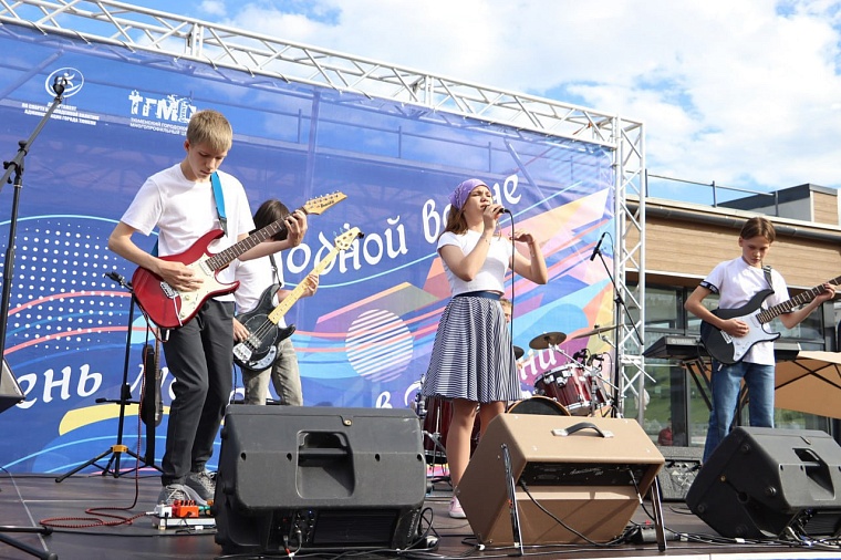 Музыка, танцы, мода, косплей - как пройдет День молодежи в Тюмени