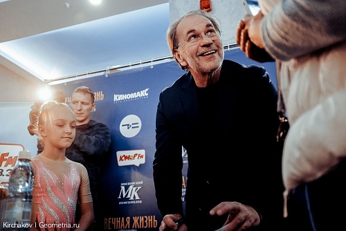 Алексей Гуськов: Если спросите, верю ли в чудеса, – верю. Вот верю!