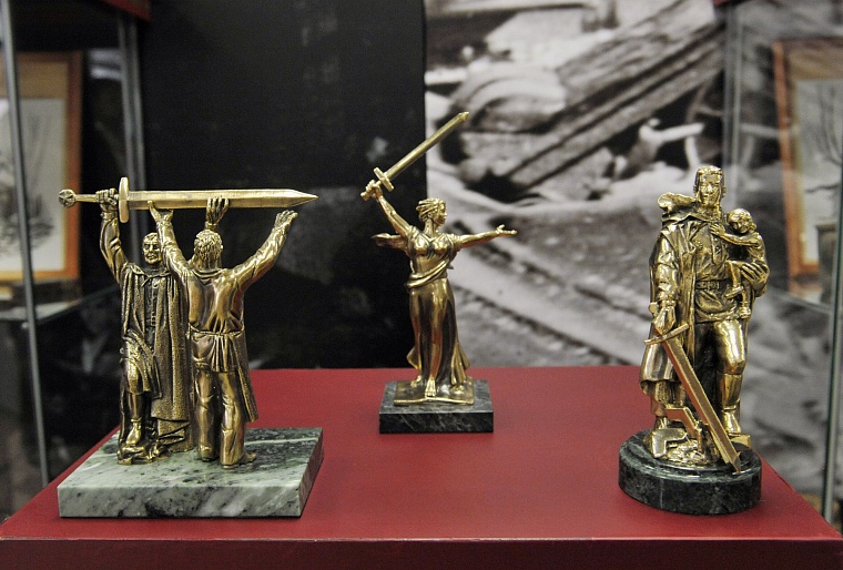 Якушев, Холманских и Поспелов пообщались с участниками форума «Утро-2015»