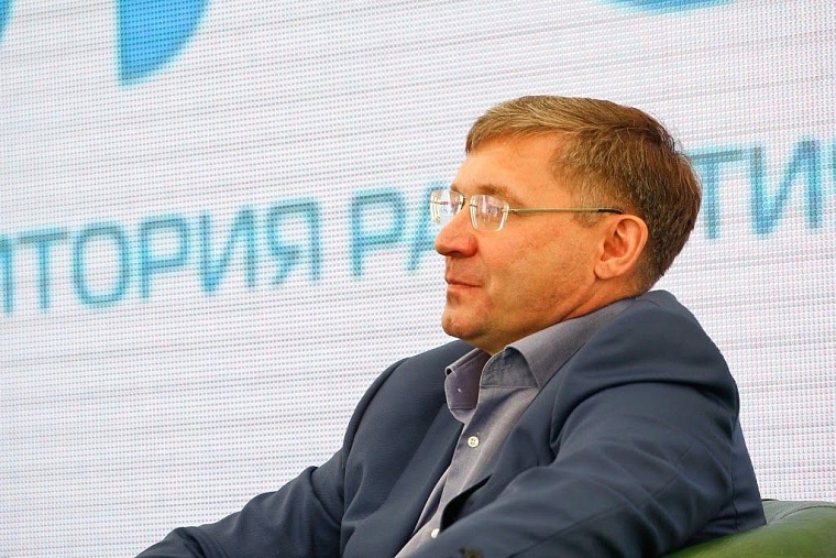 Якушев, Холманских и Поспелов пообщались с участниками форума «Утро-2015»