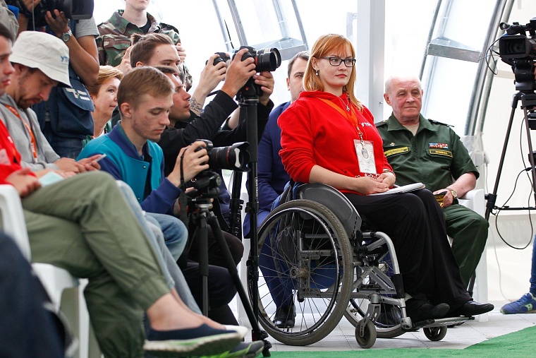 Якушев, Холманских и Поспелов пообщались с участниками форума «Утро-2015»