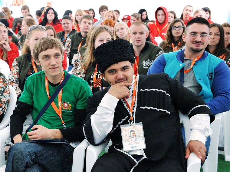 Якушев, Холманских и Поспелов пообщались с участниками форума «Утро-2015»