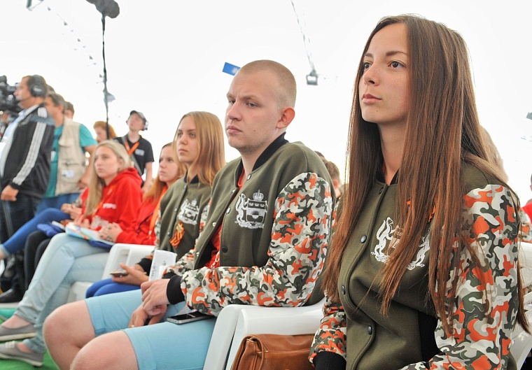 Якушев, Холманских и Поспелов пообщались с участниками форума «Утро-2015»