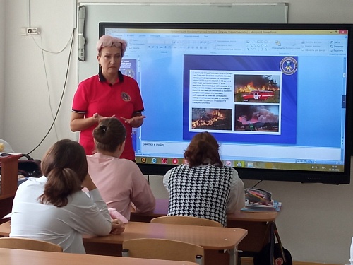 В Тюменском районе пожарные провели уроки безопасности