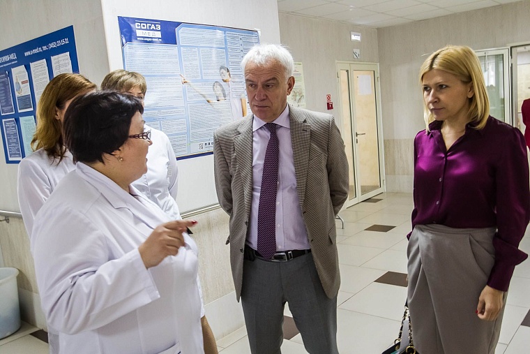 Главный специалист по профилактике Минздрава России проинспектировал тюменскую поликлинику