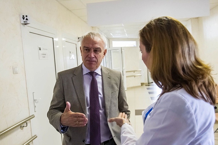 Главный специалист по профилактике Минздрава России проинспектировал тюменскую поликлинику