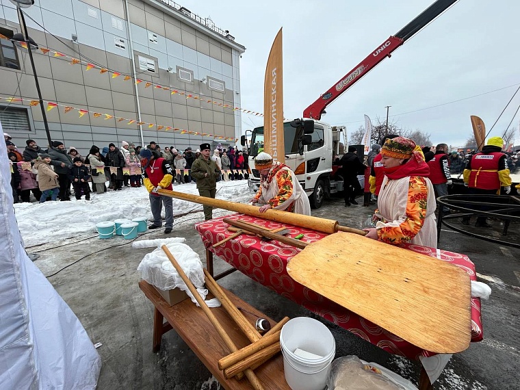 Рецепты с изюминкой: в Ялуторовске пекари сошлись в битве гигантских блинов