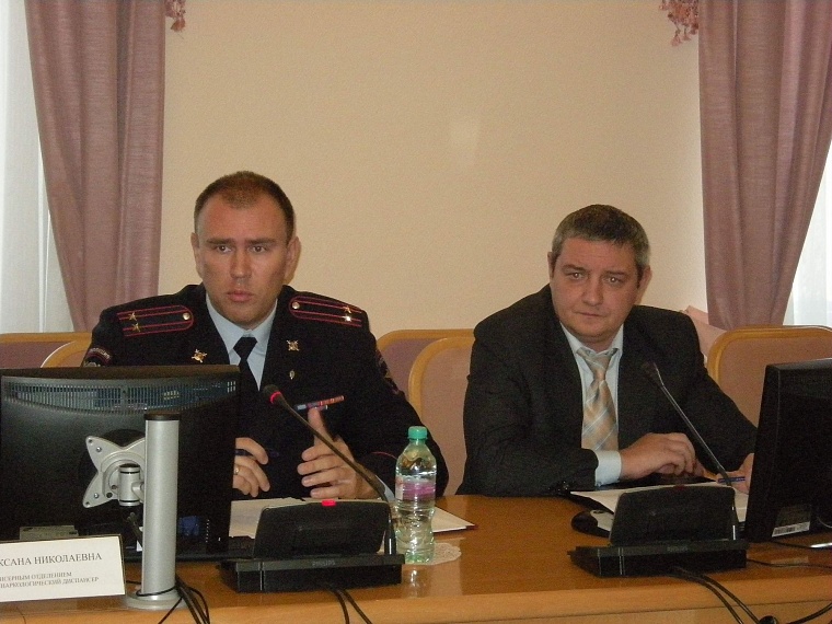 Синтетические наркотики распространяют по почте, а приобретают через Интернет