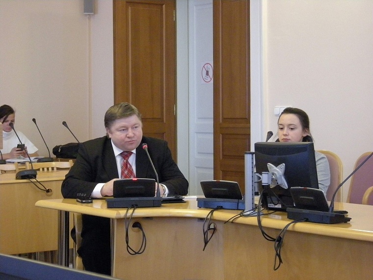 Синтетические наркотики распространяют по почте, а приобретают через Интернет