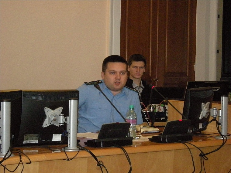 Синтетические наркотики распространяют по почте, а приобретают через Интернет